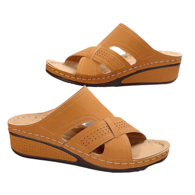 Wearing Beach Flat Mother Shoes Women's Snals Wedge Heel Retro Hollow Slippers