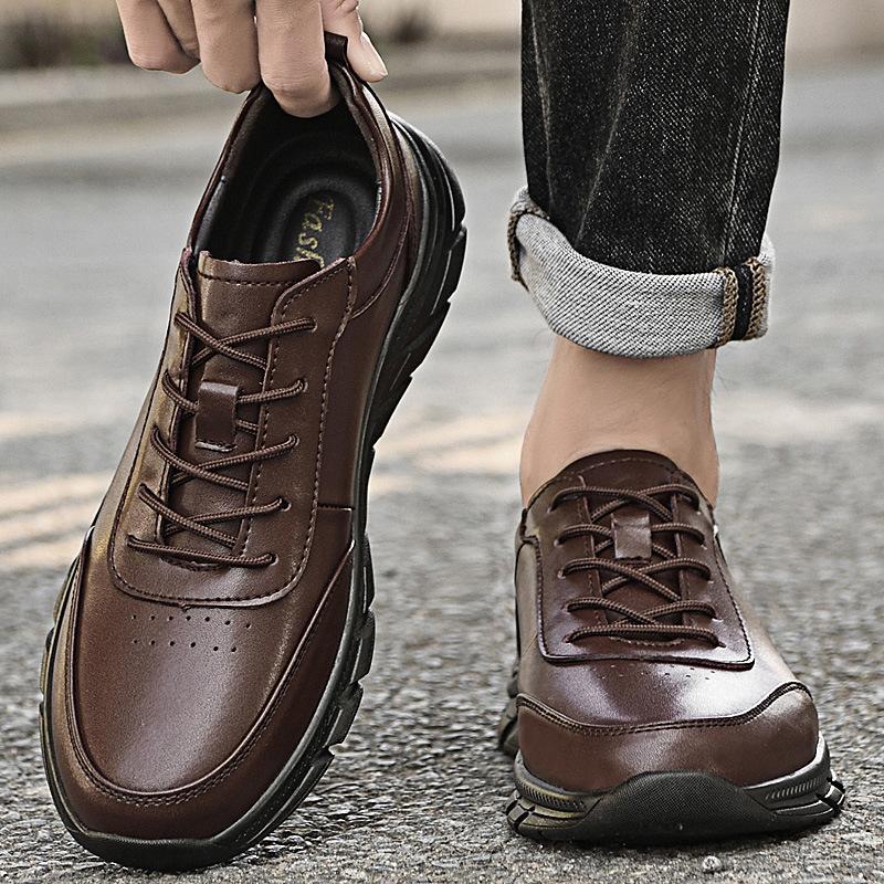 

Men s shoes 2025 summer new mature men s fashion outdoor leather surface waterproof soft sole lace-up sports style casual shoes 45 коричневый