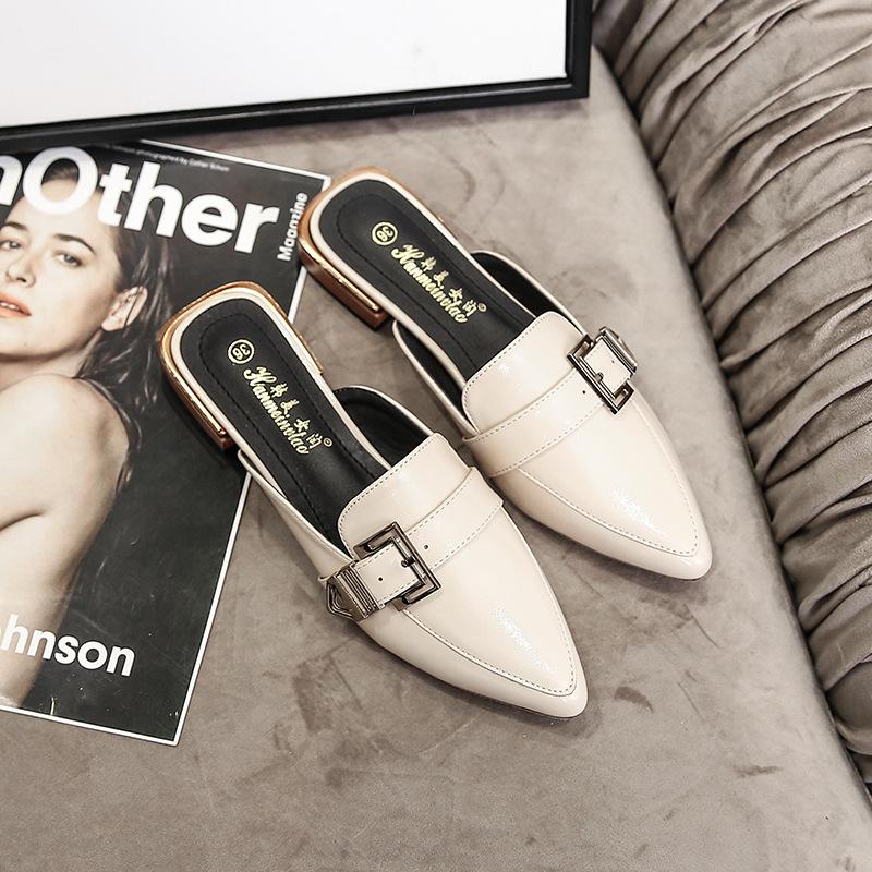 Модные блестящие лакированные кожаные мюли женские тапочки с пряжкой на ремне женская — фото 8