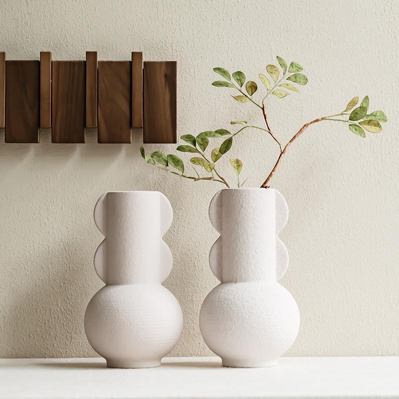 Nordic Style Creative Ceramic Vase Matte Plain Bottle Home Decoration Ornament Flower Arrangement Designer Flower Arrangement
