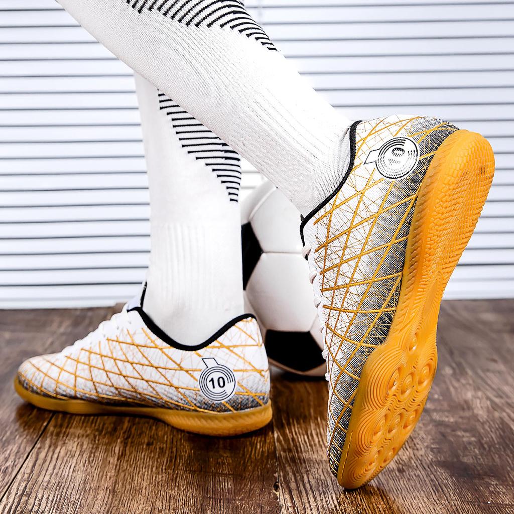 Fashion 2024 Men's Football Boot Five Person Professional Football Shoes High Quality Grass Training Sports Ultra Light Anti Slip 35-47