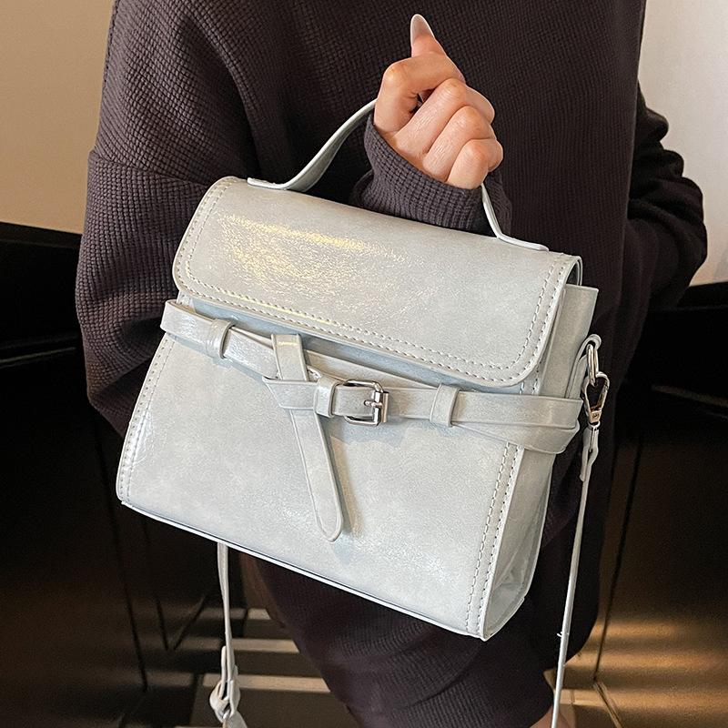 This Year, It Is Popular To Have a High Sense of Niche Design, Simple and Fashionable, Portable Small Square Bag, Commuting, Foreign Style and Versati
