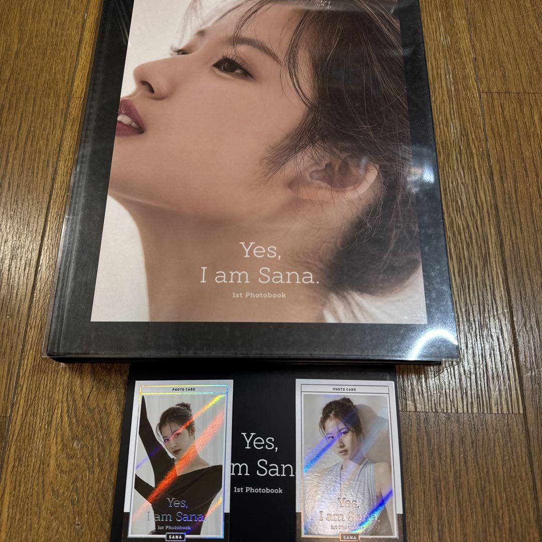 

[USED] TWICE SANA Sana Deluxe Photobook Yes, I am Sana with Trading Card
