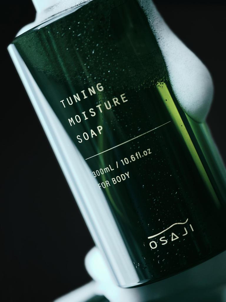 OSAJI Moisture Soap 300mL [Tuning] Aromatic Woody Scent. A body soap with a mild, slightly acidic formula, just like skin, gently washing away excess