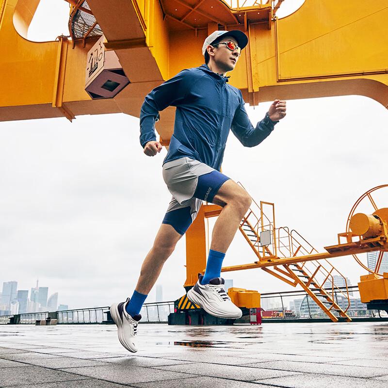 Erke Yuechi 2 Splash-Proof Running Shoes