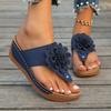 2026 Damen Blumen-Dekor Tanga-Sandalen, Bequeme offene Zehen-Schlupfschuhe, Modische Damen-Flip-Flops
