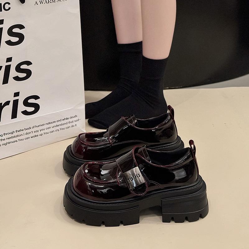 Muffin platform women's spring new small leather shoes Velcro small height-increasing single shoes