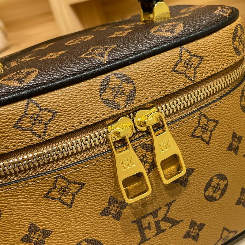 Nová klasická kožená dámská čtvercová taška Box Bag Multifunkční malé čtvercové tašky Retro kabelky Crossbody Univerzální taška přes rameno