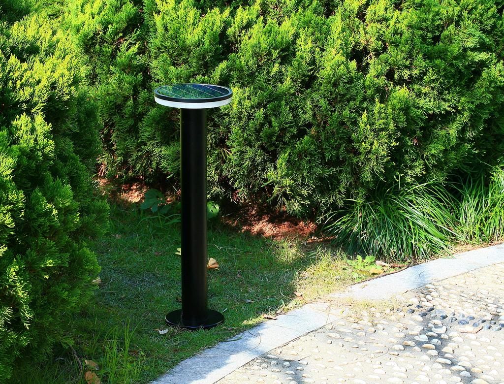 Rain-resistant GWSOLAR Solar LED Street Light, 100lm Brightness, White or Warm White, Remote Control Adjustable, 2-3 Days of Continuous Use On a Full