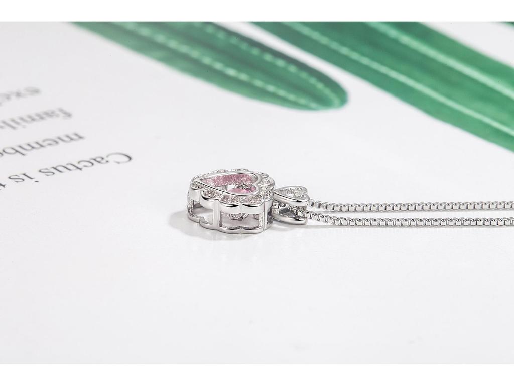 Heartbeat Zircon Necklace: Women's Love Heart Pendant, Pink Zircon, Beating Heart Design - Perfect Christmas Gift for Girlfriend