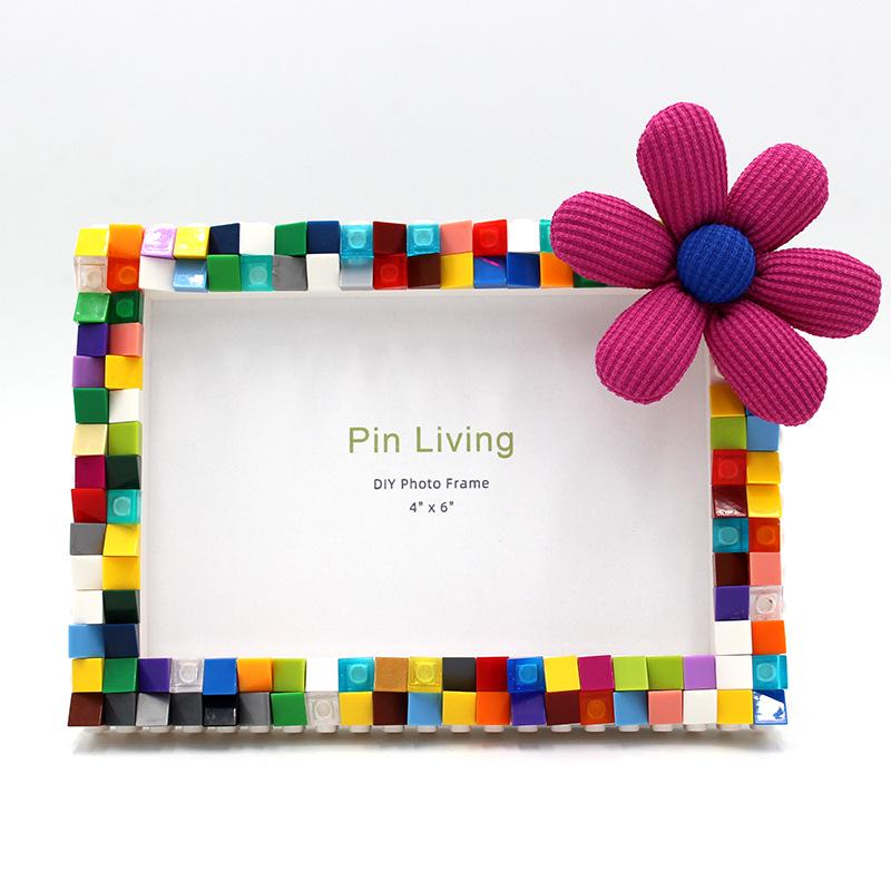 

Pin Yi DIY Creative Building Block Photo Frame for Kids: Parent-Child Project Gift 6 inches