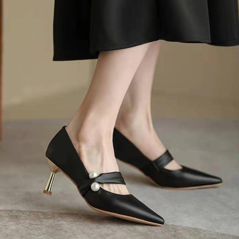 Dámské boty na vysokém podpatku se špičatou špičkou, sexy boty, módní design, nové luxusní sandály na tenkém podpatku, mělké, z lakované kůže, s přezkou, jednoduché boty