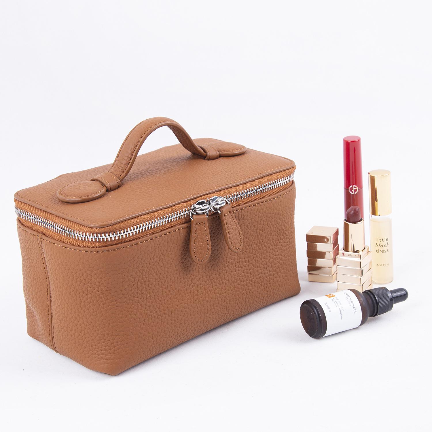 

Сумка для макияжа и туалетных принадлежностей из коровьей кожи ручной работы - Большая вместимость, Портативное хранение помады коричневый