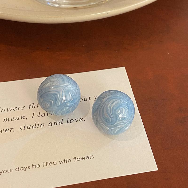 

Французькі старовинні геометричні круглі сережки з жіночим модним дизайном. Високоякісні сережки