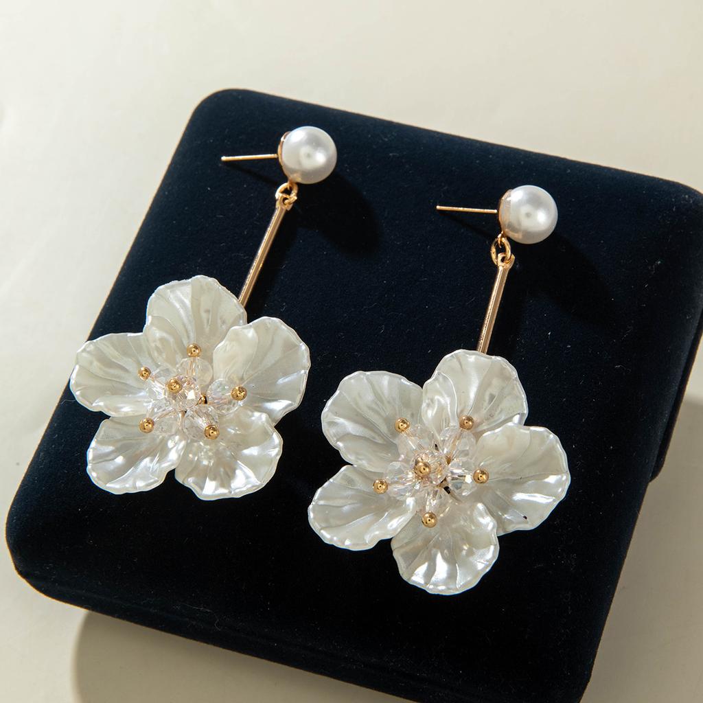 Accessories, Fresh Fringed Camellia Flower Earrings, Three-dimensional Pearl Earrings Earrings