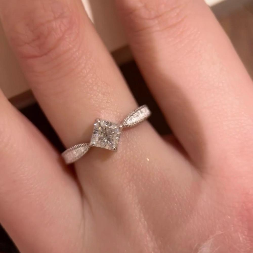 Vintage Princess Cut Ring Silver Frosted Finish Stackable Square Diamond Ring for Women