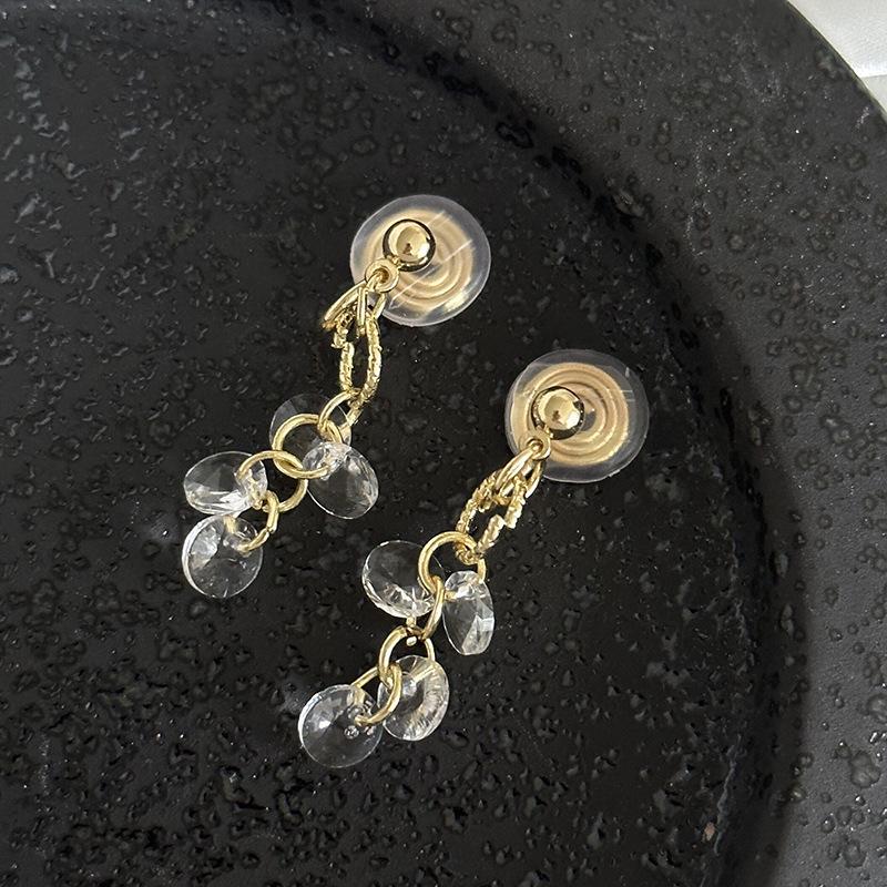 Korean Style Retro Pearl Ear Clip for Women - Mosquito Coil Holder, No Piercing, High-End, Fashionable and Versatile Luxury Earrings