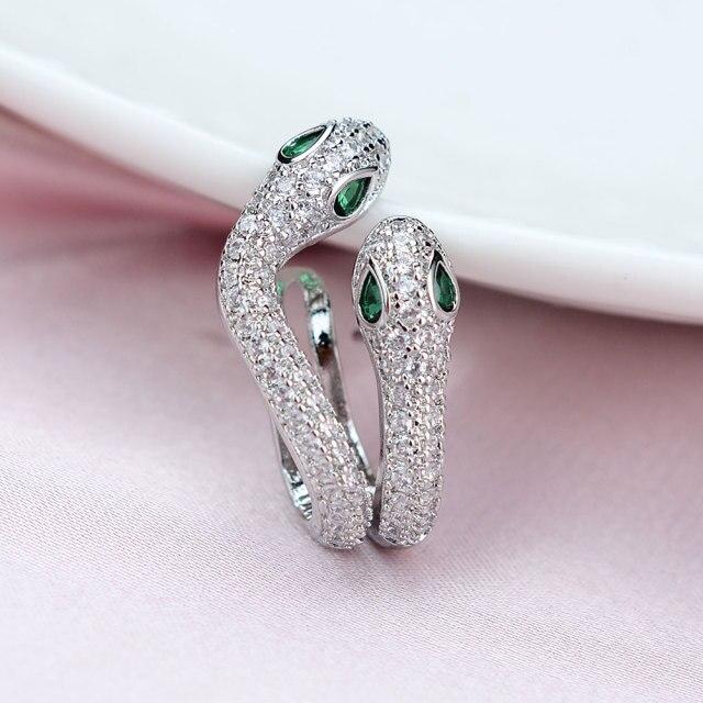 

1 шт. модные массивные серьги-гвоздики с радужным цирконом для женщин, индивидуальные шикарные серьги-каффы со стразами в виде змеи