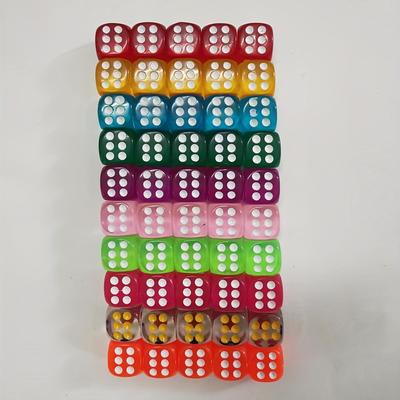 50-teiliges, 14 mm großes, buntes Würfelset – perfekt für Kinder und Erwachsene zum Spielen!