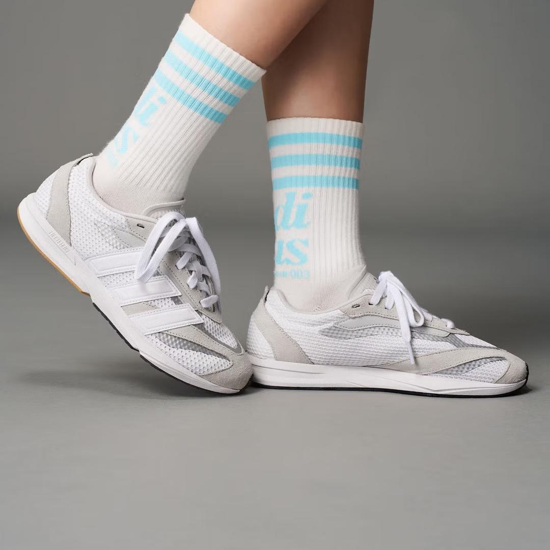 Adidas  Flowing Light Running Shoes  LIGHTBLAZE LP Casual Running Shoes for Women JS3197 36 белый