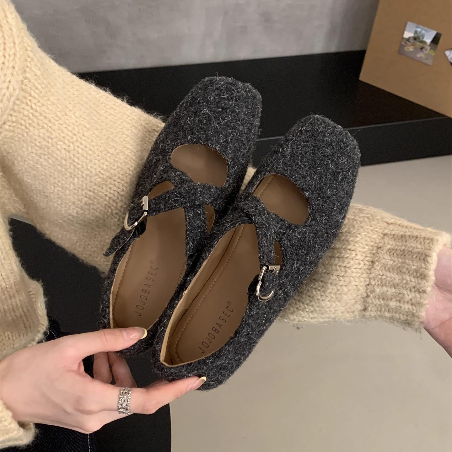 

Шерстяные шерстяные ретро туфли с квадратным носком женские плоские 2025 осень и зима новые французские крест-накрест с мягкой подошвой туфли Мэри Джейн 40