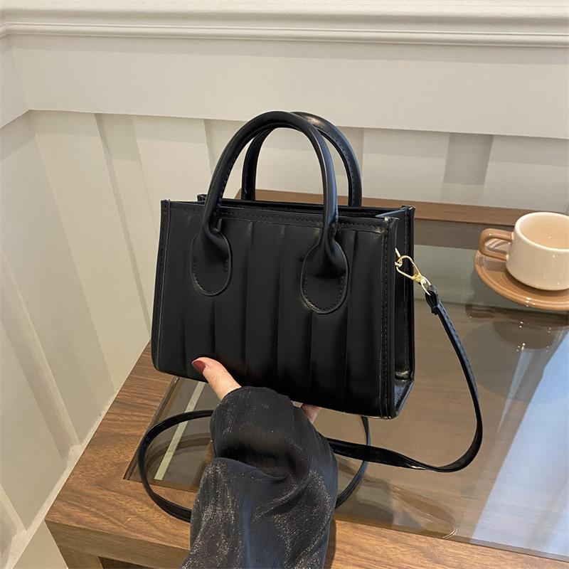 Small Square Bag Fashion Handbag Texture Pu Women'S Bag Foreign Style Shoulder Bag Simple Messenger Bag Tide