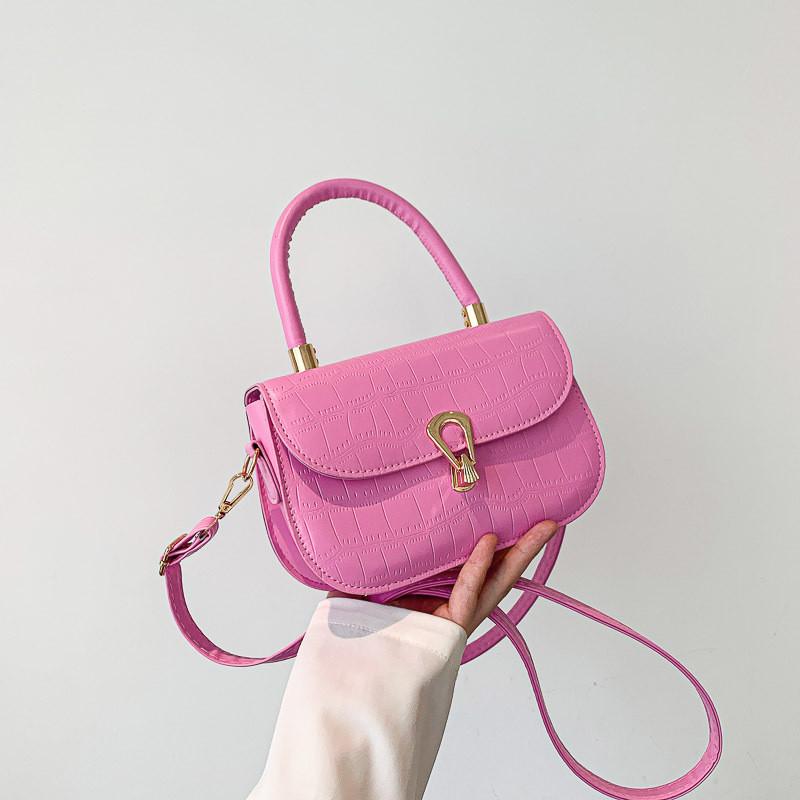 

Stylish Minimalist Korean Fashion Commuter Handbag For Women Fall Winter 2024 In Black Beige Pink And Blue рожевий