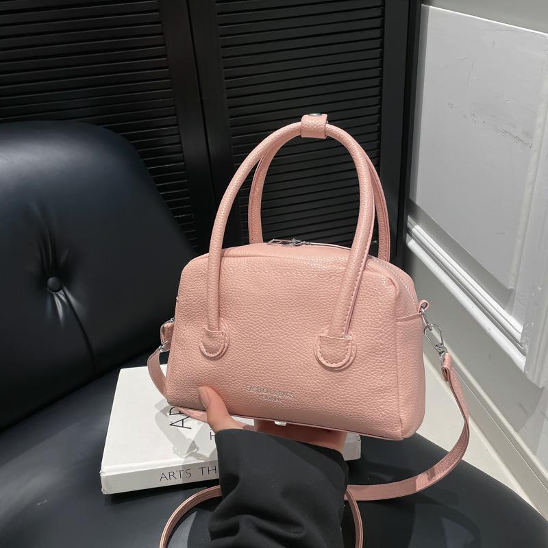 Niche Design Portable Bowling Bag Women's 2025 Spring New Fashion Versatile Single Shoulder Oblique Span Bag