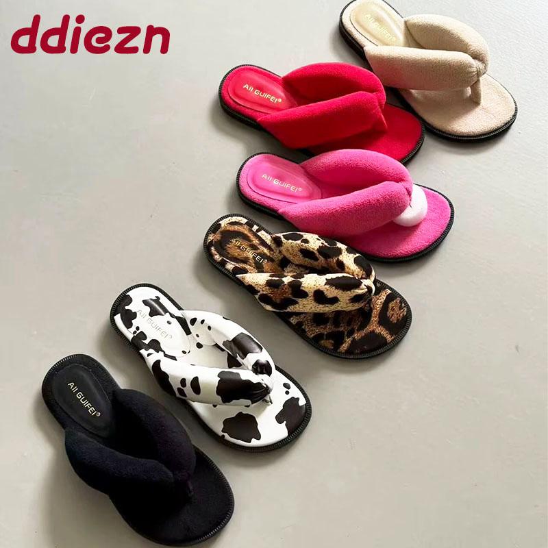 Fashion 2025 New Female Summer Beach Slides Flip Flops Fashion Flock Women Flats Slippers Round Toe Ladies Flats Slippers Sandals Shoes