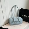 IELGY Large Capacity Commuter Handbag