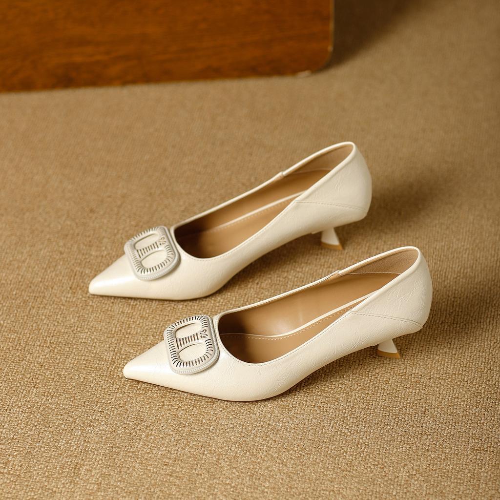 Not tired of thin heels and one-pedal shoes 2026 spring French soft leather square buckle pointed middle heel shallow mouth single shoes