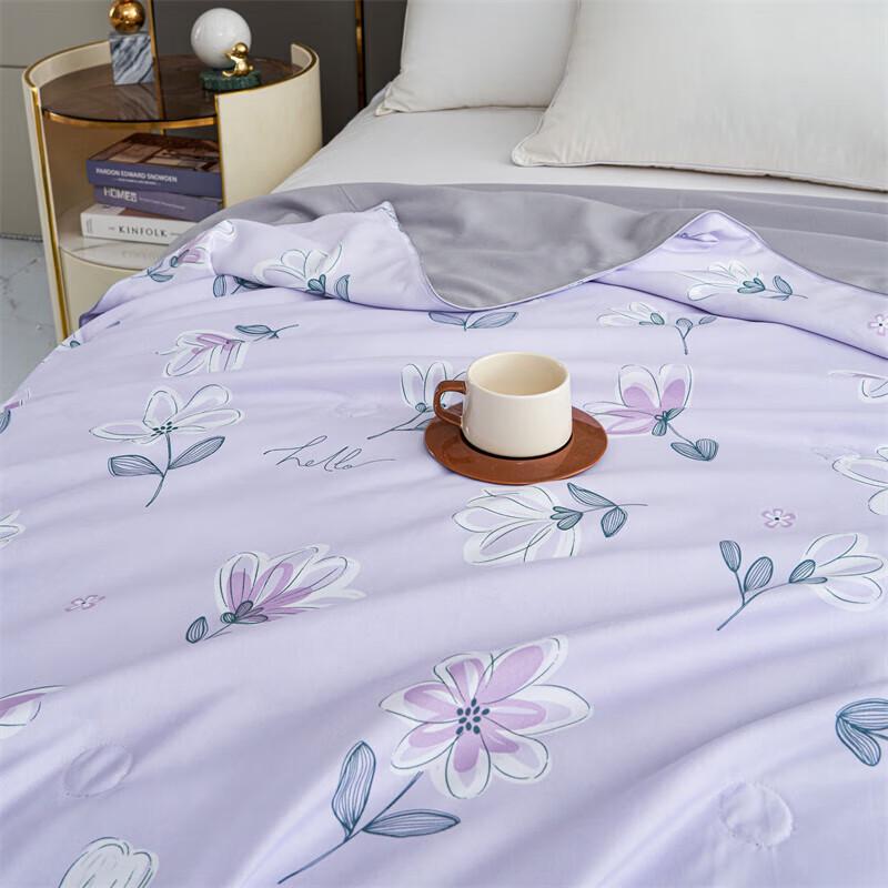 Comfortable All-Season Polyester Quilt