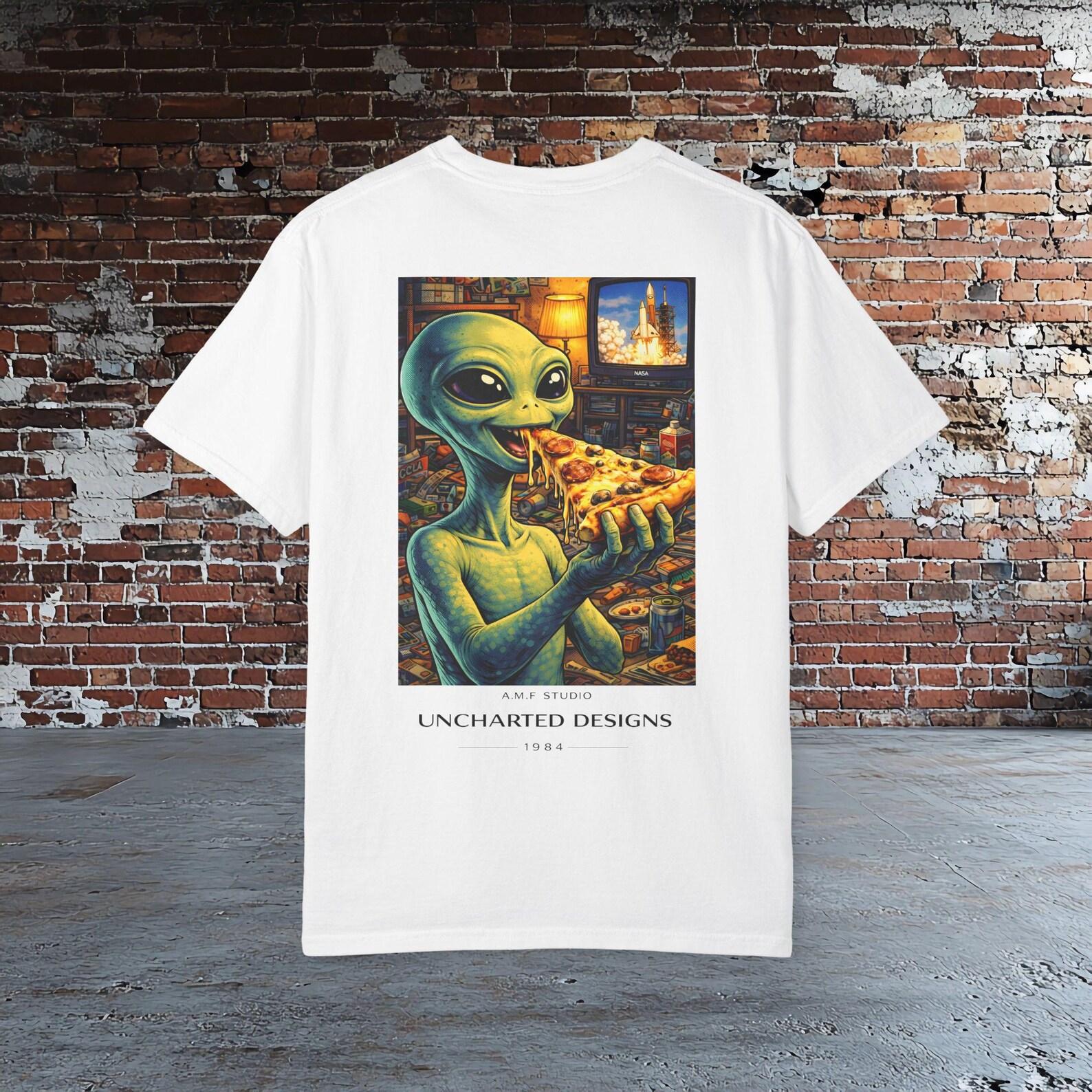 Смешная футболка с принтом инопланетной пиццы UFO SciFi Food Art Tee | AMF Studio Uncharted Designs 4XL