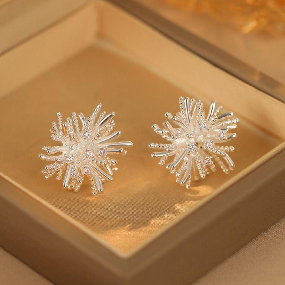 Exquisite Metal Stud Earrings Zircon Geometric Flower Earrings Fireworks Shape Earrings  Women