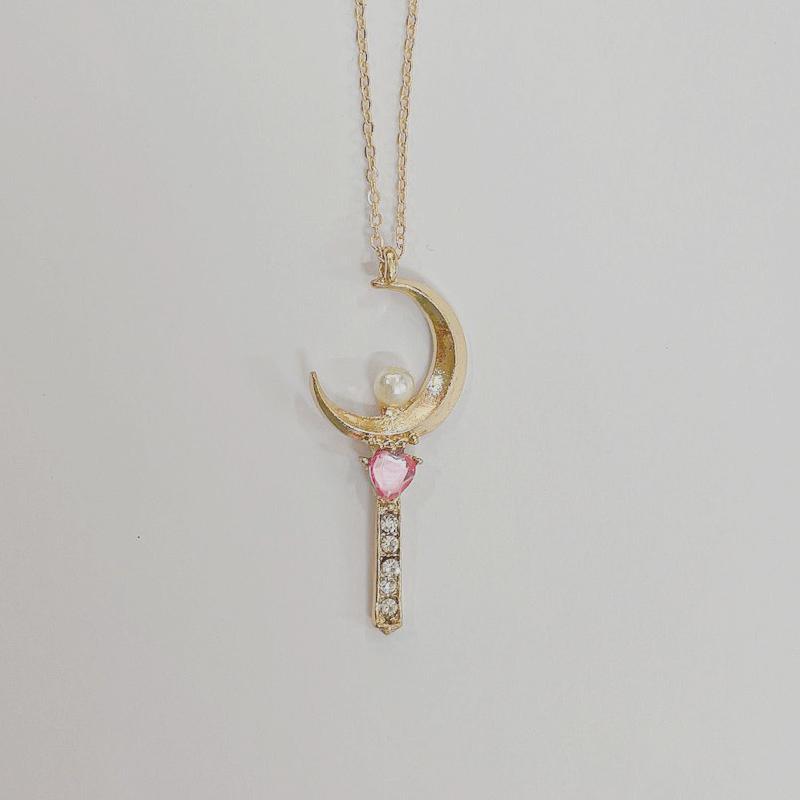 

Japanese Anime Sailor Moon Loving Magic Wand Crystal Cosplay Pendant Necklace Girl Accessories Cute Cosplay Props Necklace 45cm