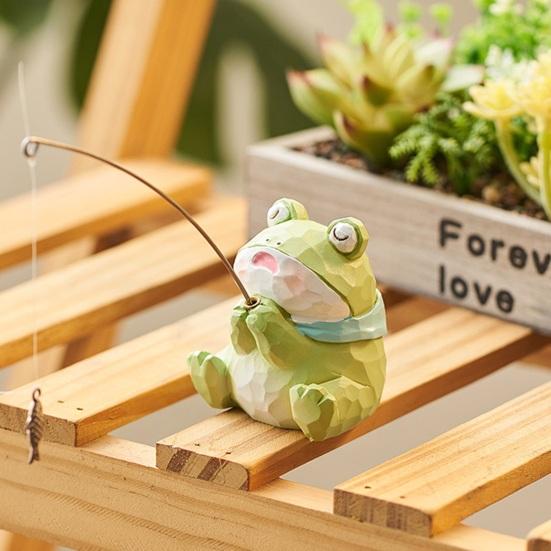 Bear Fishing Figurine Resin Animal Fishing Ornament Aquarium Car Dashboard Decoration Stress Relief Desk Office Decor