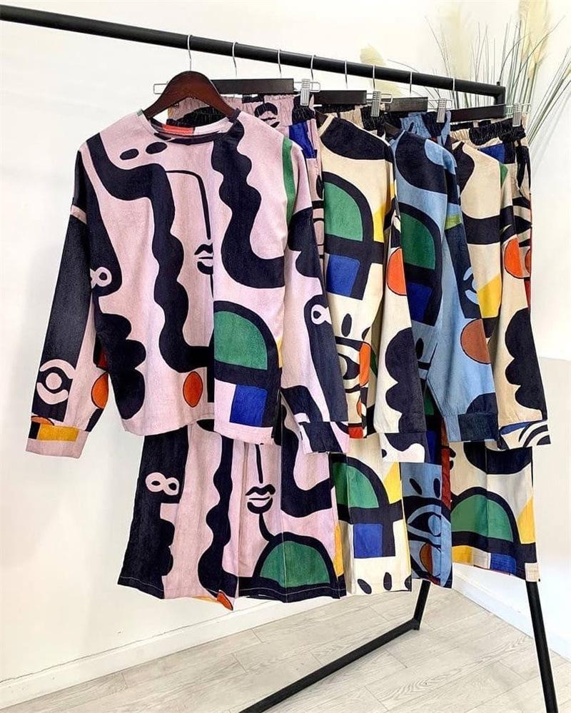 2025 Damenmode Graffiti-Print Langarmshirt und Hose mit geradem Bein Set