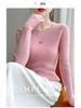 Maglione da Donna a Collo Tondo Basso in Maglia Slim per Autunno e Inverno