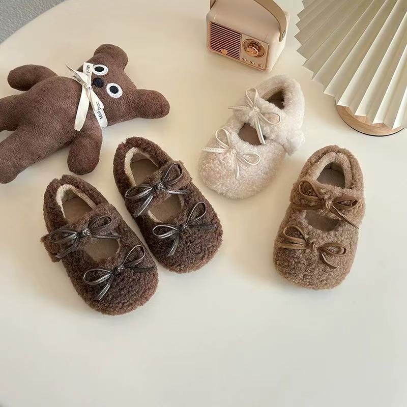 Children's Korean version of Mao Mao shoes 2025 winter new girls bow warm princess shoes soft sole warm Doudou shoes