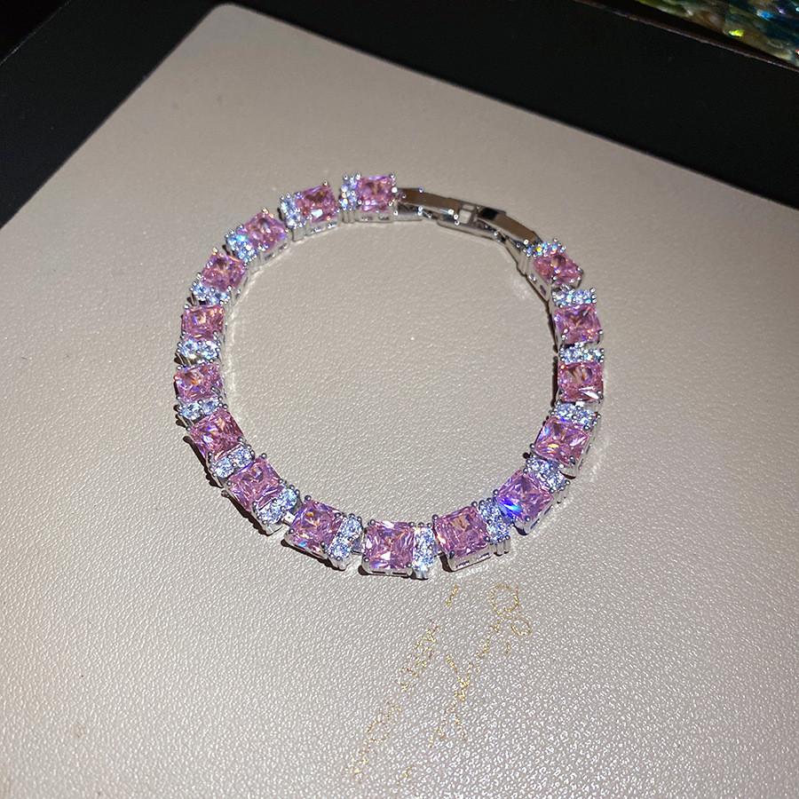 French Zircon Heart Pendant Bracelet With Elegant Design For Womens Office Wear