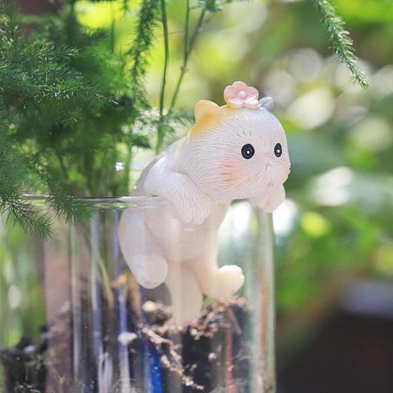 Miniature Hanging Cat Figurines Flower Pot Vase Hugger Resin Kitten Planter Pot Hanger