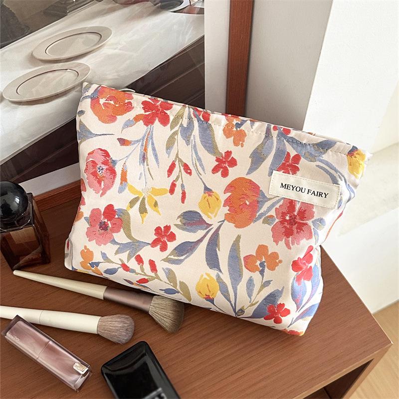 "Compact Fresh Cosmetic & Skincare Travel Bag - Portable Handheld Storage for Toiletries & Underwear"