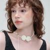 NOISCHE N fleur Necklace _ IVORY