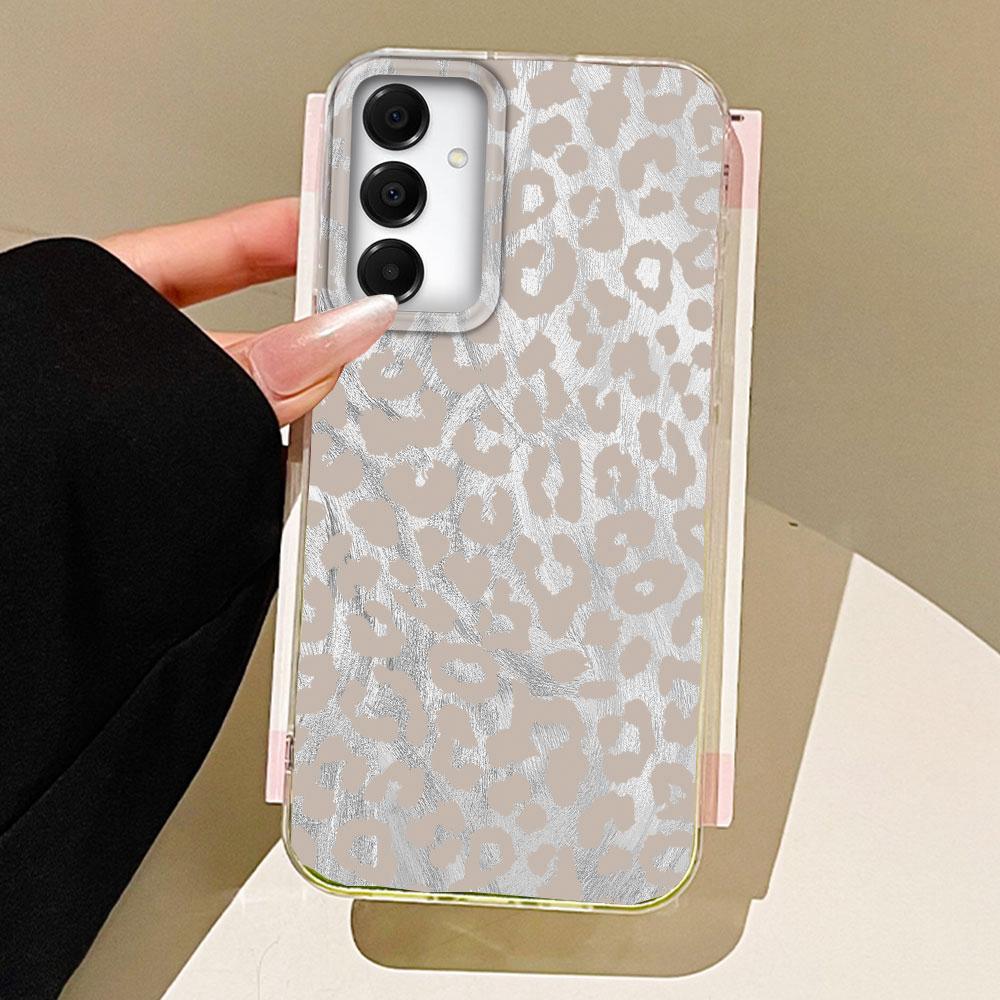 Vintage Black Leopard Women Phone Case for Samsung Galaxy A55 A07 A17 A56 A36 A26 A16 A53 A06 A14 A24 A34 A54 A15 A12 A22 Cover