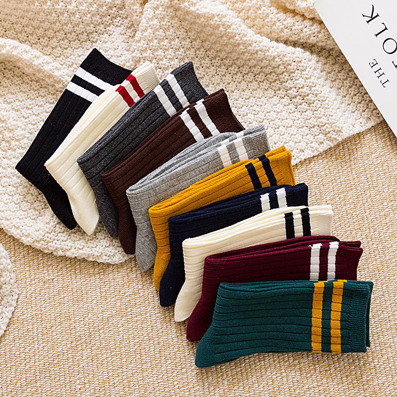 Neue koreanische japanische Art Damen Socken Lockere Socken Schulmädchen Harajuku Einfarbige Nadelstrick Gestreifte Lässige Baumwollsocken