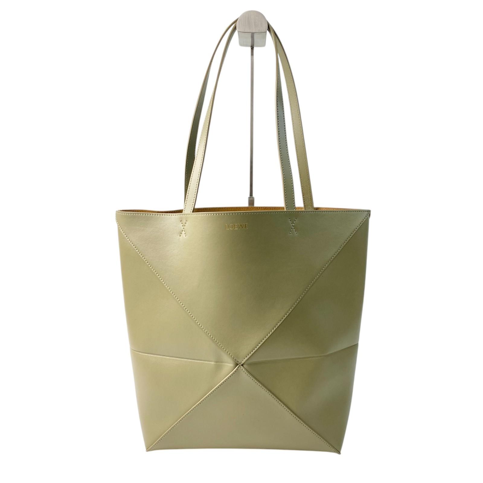 

Used LOEWEHandbag Eucalyptus Green leather Women