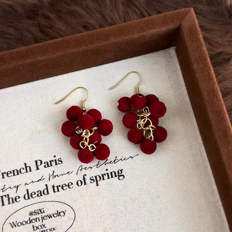 

Trendy Gold Plated Stainless Steel Long Drop Earrings For Women Wine Red Plush Velvet Resin Beads Strand Grape Design Jewelry