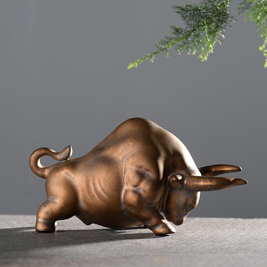 Luxus Keramik Retro Bronze oder Rot Glücksbringer Rinder Kuh Ochse Statue Nordische Wohnkultur Stier Skulptur Schreibtisch Ornament Tierfigur Spielzeug
