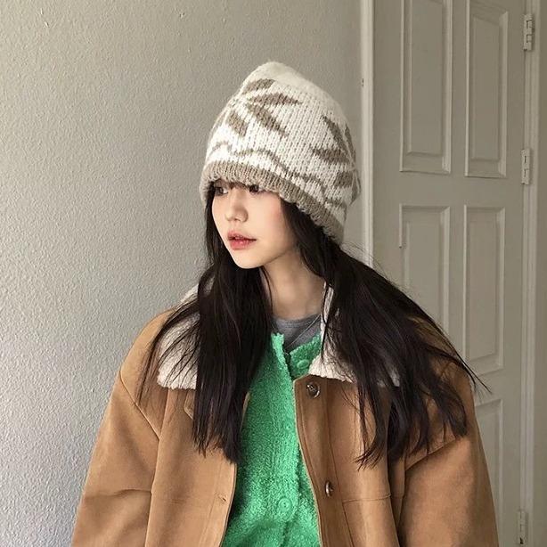 Retro Niche Nordic Wool Hat, Warm Autumn and Winter Atmosphere, Snowflake Knitted Cold Hat, Pullover Hat
