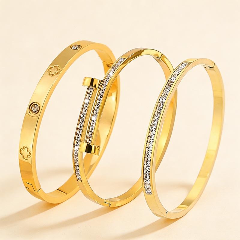 All-over Four-leaf Clover Ing Style Light Luxury Simple Women's Bracelet